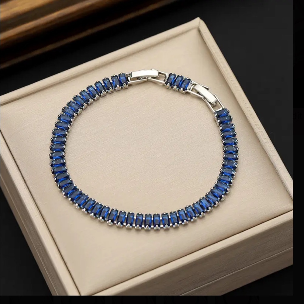 Deep Blue and Silver Women's Bracelet. New.